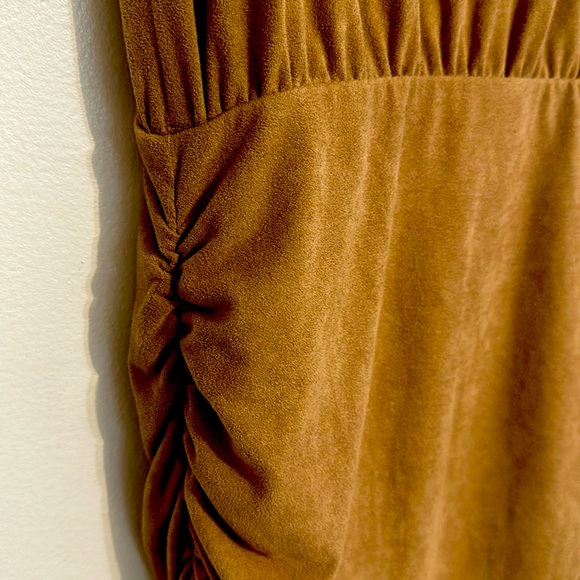 HOLLYWORLD - Picture 5 of 14